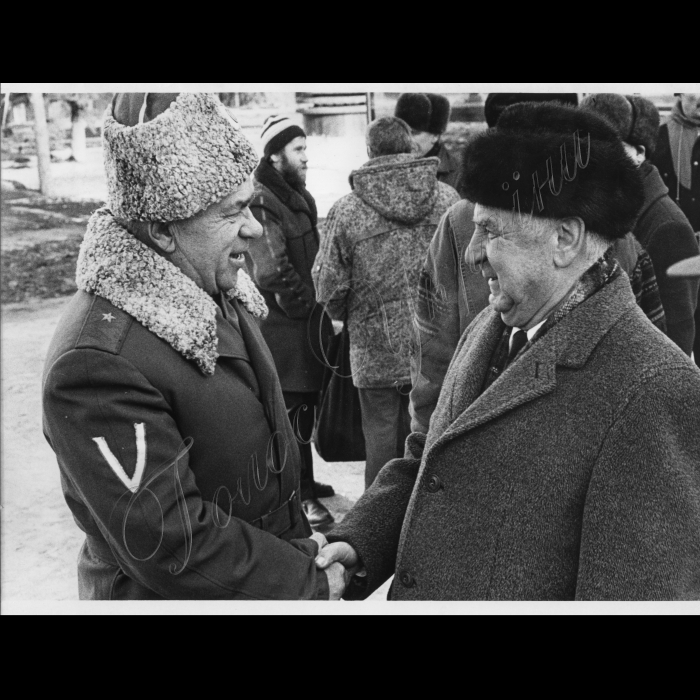 21.02.1997
Чеверков А.П. (ліворуч) і г.-л. Д.А. Іванов (праворуч) - голова 