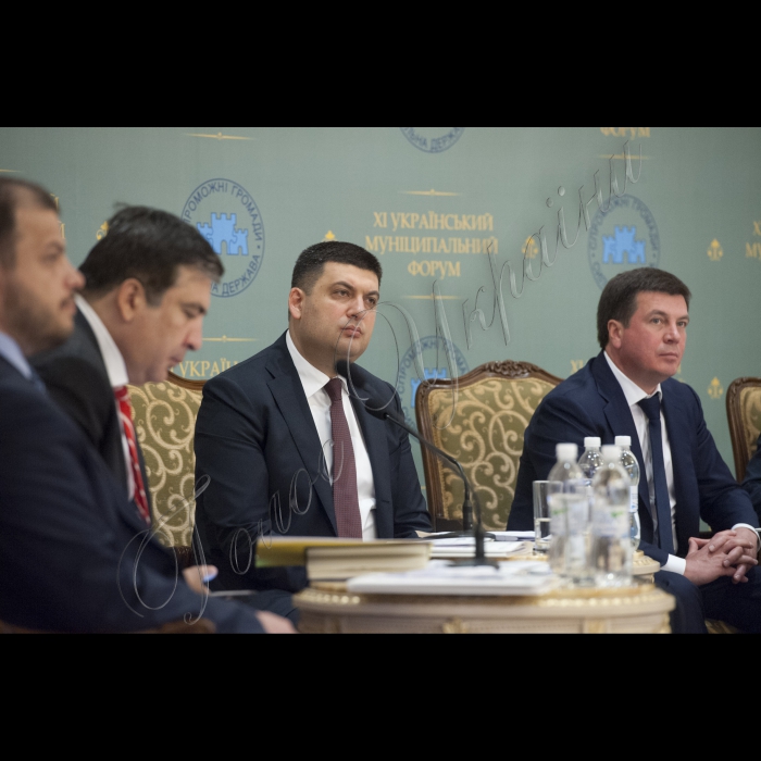 22 червня 2015
Робоча поїздка Голови ВР України Володимира Гройсмана у Одесу.
Участь у засіданні Асоціації міст України (АМУ) у рамках XI  Українського муніципального форуму.
