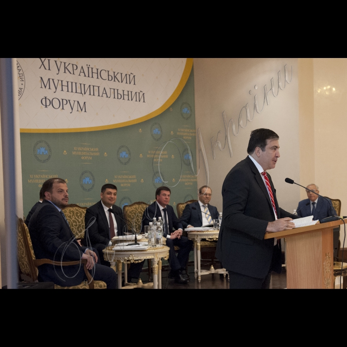 22 червня 2015
Робоча поїздка Голови ВР України Володимира Гройсмана у Одесу.
Участь у засіданні Асоціації міст України (АМУ) у рамках XI  Українського муніципального форуму.
