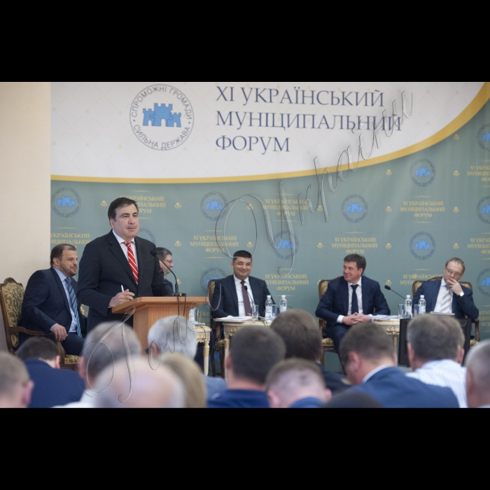 22 червня 2015
Робоча поїздка Голови ВР України Володимира Гройсмана у Одесу.
Участь у засіданні Асоціації міст України (АМУ) у рамках XI  Українського муніципального форуму.
