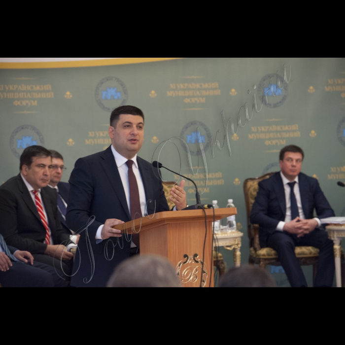 22 червня 2015
Робоча поїздка Голови ВР України Володимира Гройсмана у Одесу.
Участь у засіданні Асоціації міст України (АМУ) у рамках XI  Українського муніципального форуму.
