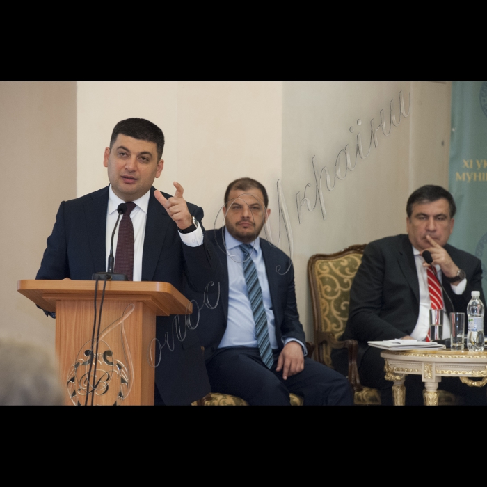 22 червня 2015
Робоча поїздка Голови ВР України Володимира Гройсмана у Одесу.
Участь у засіданні Асоціації міст України (АМУ) у рамках XI  Українського муніципального форуму.
