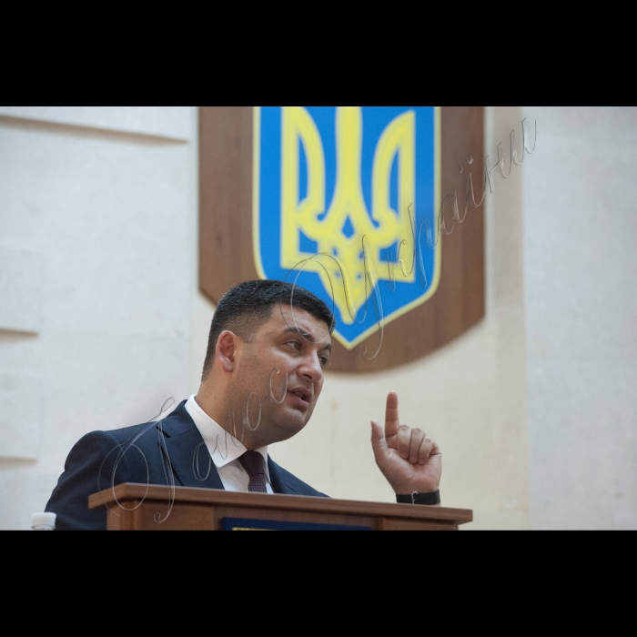Робоча поїздка Голови ВР України Володимира Гройсмана у Одесу.
Зустріч з представниками органів місцевого самоврядування у приміщенні обласної ради.