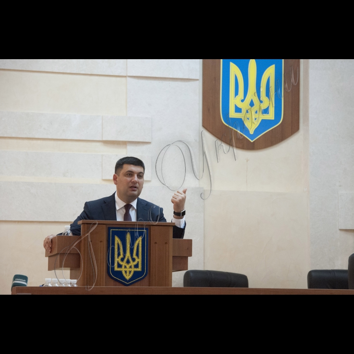 Робоча поїздка Голови ВР України Володимира Гройсмана у Одесу.
Зустріч з представниками органів місцевого самоврядування у приміщенні обласної ради.