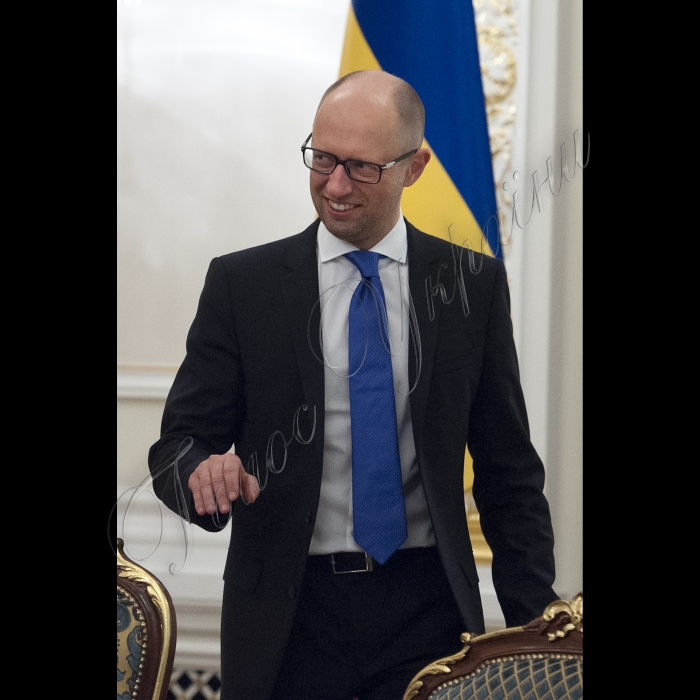 Голова ВР України Володимир Гройсман взяв участь у засіданні Національної ради реформ під головуванням Президента України Петра Порошенка. Арсеній Яценюк
