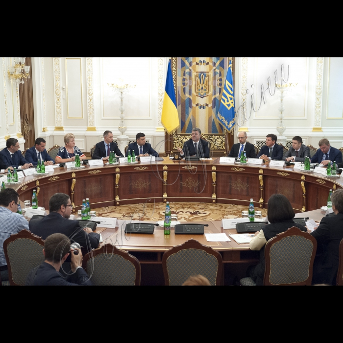 Голова ВР України Володимир Гройсман взяв участь у засіданні Національної ради реформ під головуванням Президента України Петра Порошенка