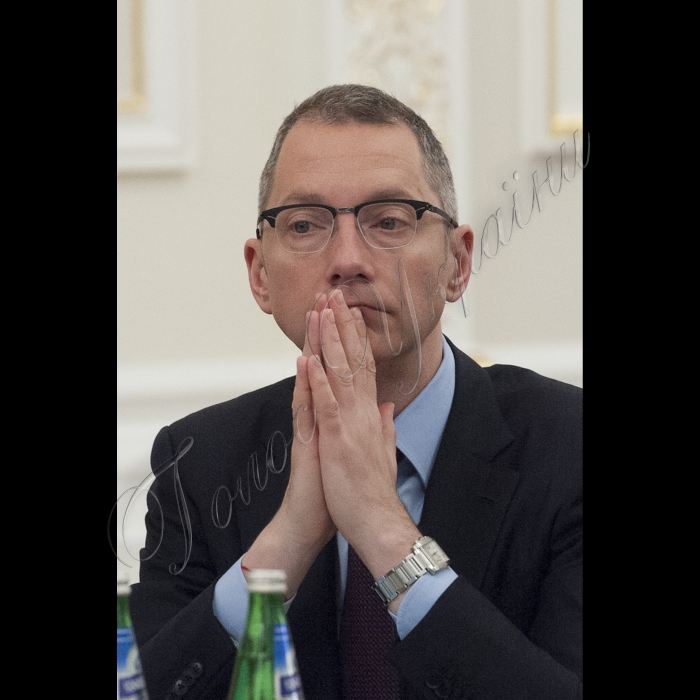 Голова ВР України Володимир Гройсман взяв участь у засіданні Національної ради реформ під головуванням Президента України Петра Порошенка. Борис Ложкін