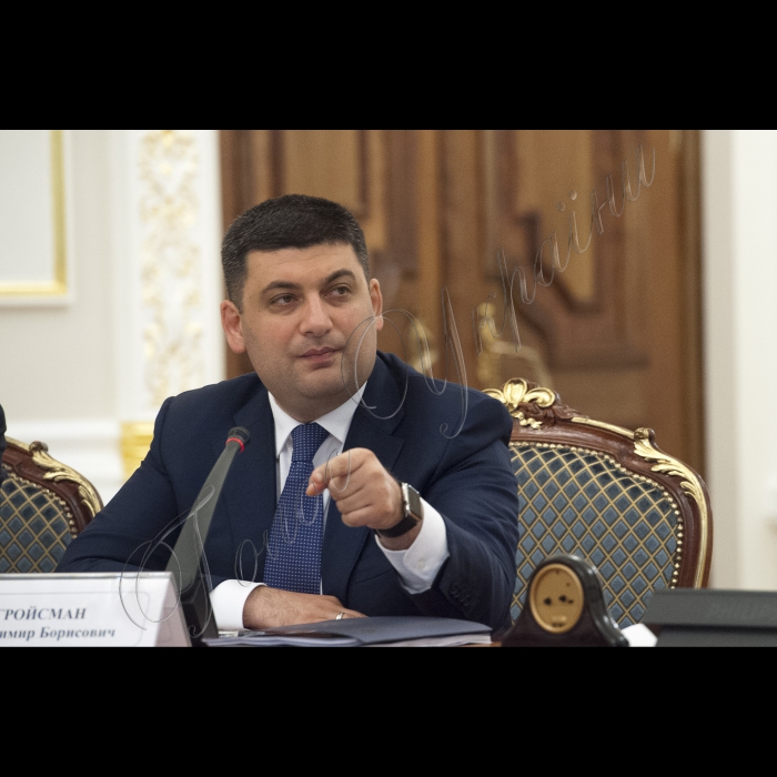Голова ВР України Володимир Гройсман взяв участь у засіданні Національної ради реформ під головуванням Президента України Петра Порошенка
Володимир Гройсман