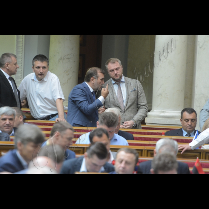 30 червня 2015 р.

Пленарне засідання ВР.
Олександр  Бакуменко БП Євгеній Рибчинський БП