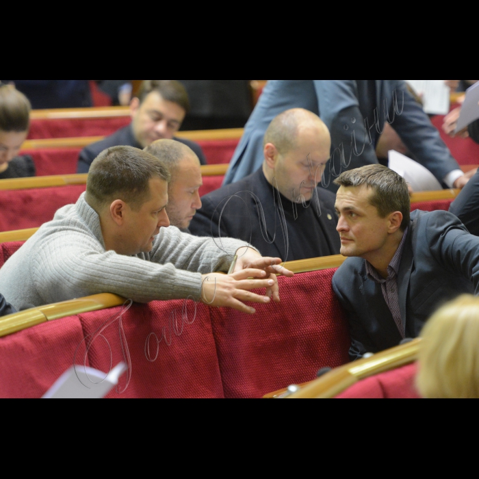 11 грудня 2014. Пленарне засідання ВР. Борис Філатов, Ігор Луценко 