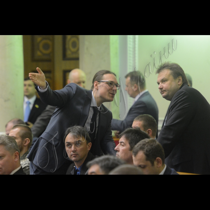 11 грудня 2014. Пленарне засідання ВР. Сергій Висоцький, Ігор Лапін, Вадим Денисенко 