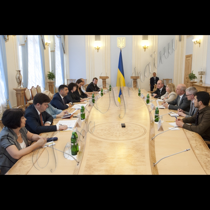 02 червня 2015
Зустріч Голови ВР України Володимира Гройсмана з Комісаром Ради Європи з прав людини Нільсом Муйжніексом