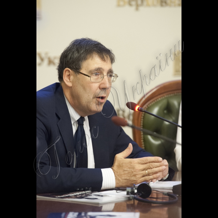 Заступник Голови ВР України Оксана Сироїд взяла участь у презентації звіту Атлантичної Ради (США) під назвою «Ховаються на видноті: війна Путіна в Україні». Посол, Директор Центру Євразія Атлантичної Ради Джон Хербст
