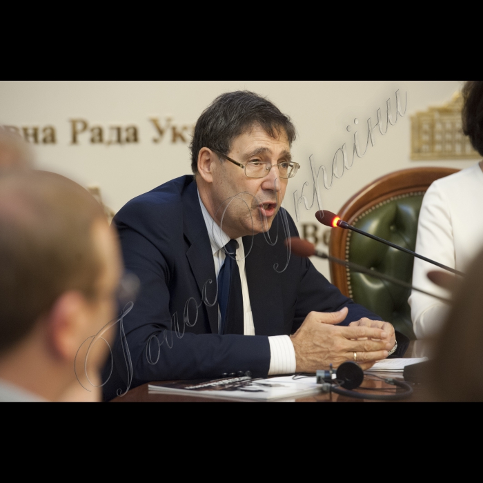 Заступник Голови ВР України Оксана Сироїд взяла участь у презентації звіту Атлантичної Ради (США) під назвою «Ховаються на видноті: війна Путіна в Україні». Посол, Директор Центру Євразія Атлантичної Ради Джон Хербст
