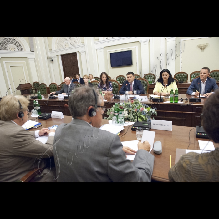 23 липня 2015. Зустріч Голови ВР України Володимира Гройсмана з делегацією депутатів Європейського Парламенту на чолі з Головою Комітету у закордонних справах Ельмаром Броком. Гопко, Климпуш-Цинцадзе, Дерев'янко