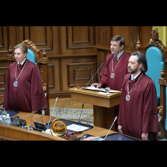 Конституційний Суд України офіційно оприлюднив прийнятий 30 липня висновок у справі за зверненням Верховної Ради України щодо відповідності законопроекту про внесення змін до Конституції України щодо децентралізації влади вимогам статей 157 і 158 Конституції України.