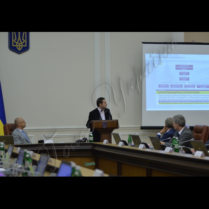 Під головуванням прем’єр-міністра України Арсенія Яценюка відбулось засідання Уряду 
прем'єр- міністр України Арсеній Яценюк, Міністр інформаційної політики України Юрій Стець