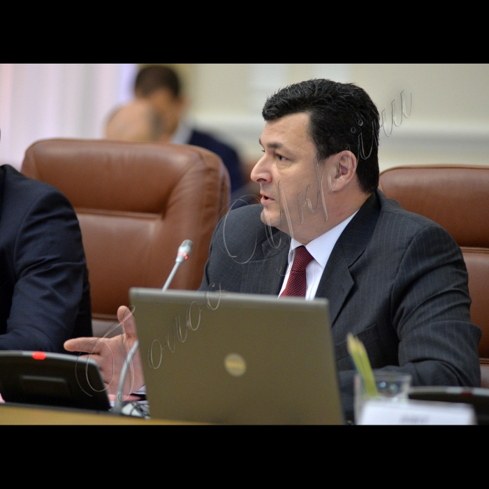 Під головуванням прем’єр-міністра України Арсенія Яценюка відбулось засідання Уряду 
Міністр охорони здоров'я України Олександр Квіташвілі