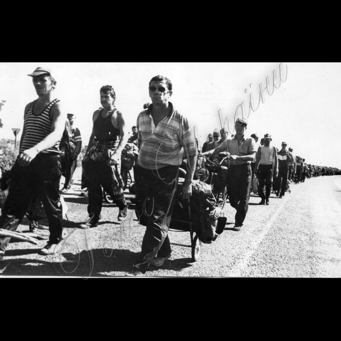 Червень 1998 року. 
Піший похід шахтарів на Київ.