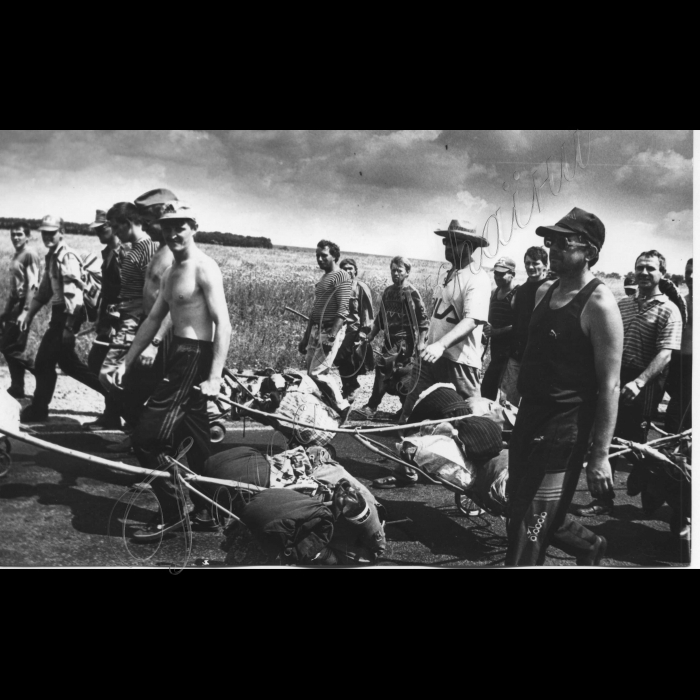Червень 1998 року. 
Піший похід шахтарів на Київ.