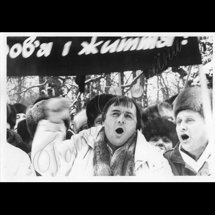 02.02.1999.
Пікети біля ВР. 