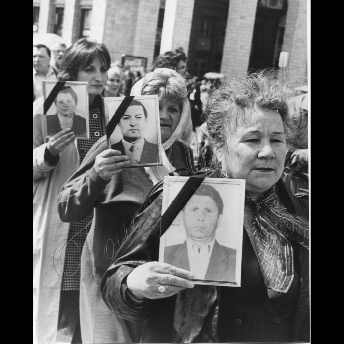 25.04.1999.
Київ. Хрещатик.
