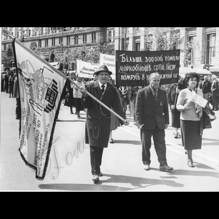 25.04.1999.
Київ. Хрещатик. 
