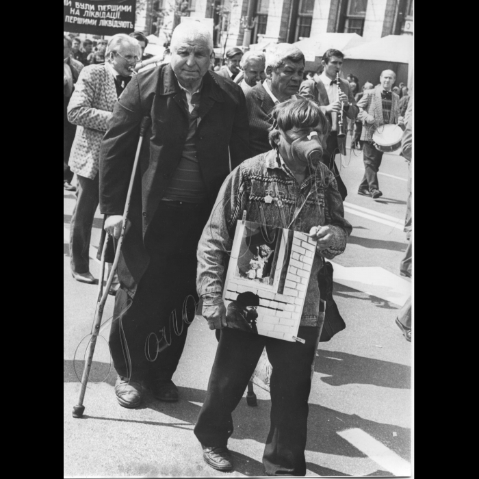 25.04.1999.
Київ. Хрещатик.
