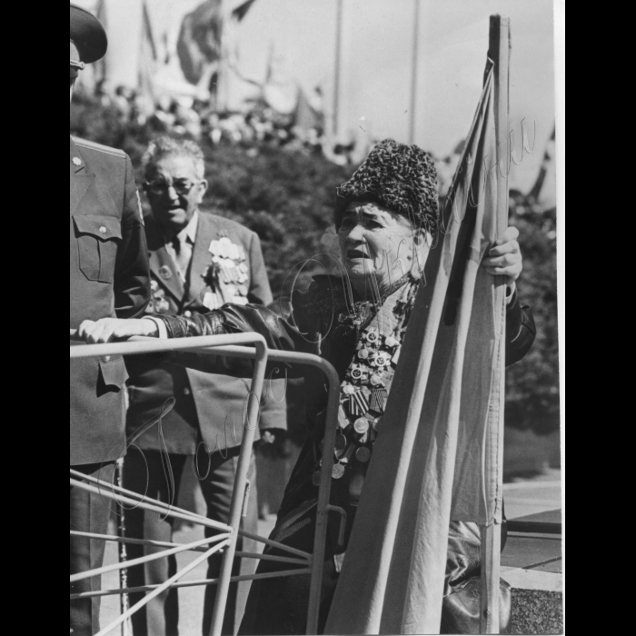 01.05.1999. Святкування Дня Першотравня.
Комуністи.

Орденоносець.