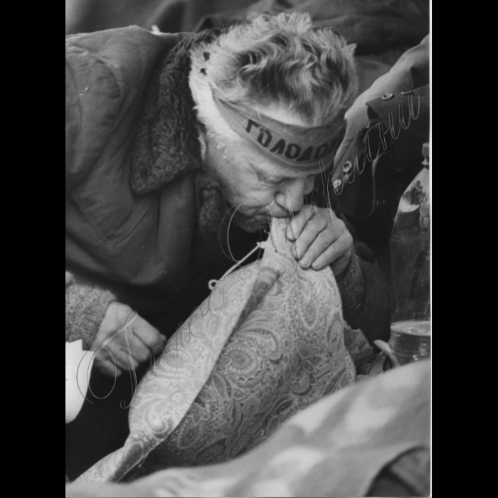 22.05.1999. 
Пікетування шахтарів Луганська та Горлівки біля Міністерства вугільної промисловості.
