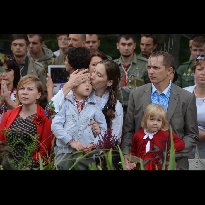В Києві, на Аскольдовій могилі відбулося урочисте відкриття та освячення пам’ятника загиблому бійцю батальйону 