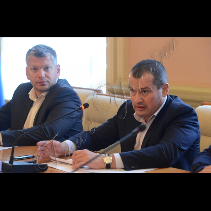 14 жовтня 2014. Комітетські слухання на тему: 