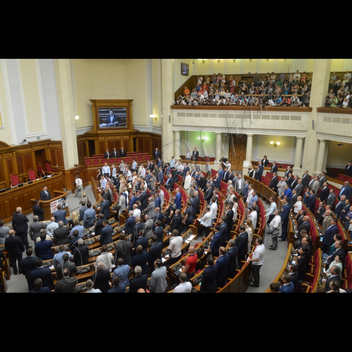 Засідання ВР щодо змін до змін до Конституції.
Закриття другої сесії