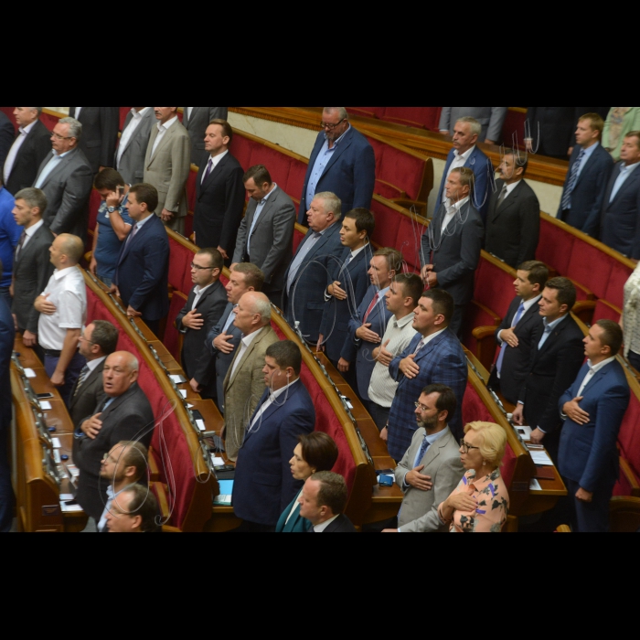 Засідання ВР щодо змін до змін до Конституції.
Закриття другої сесії