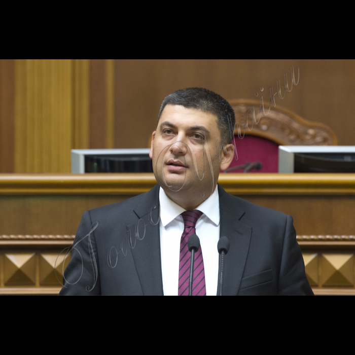 1 вересня 2015
Відкриття 3-ї сесії Верховної ради України III скликання у присутності представників Кабінету міністрів, посадовців і представників інших гілок влади. Присутні хвилиною мовчання вшанували пам’ять правоохоронців, які загинули внаслідок сутичок під Верховною Радою України 31 серпня 2015. 
