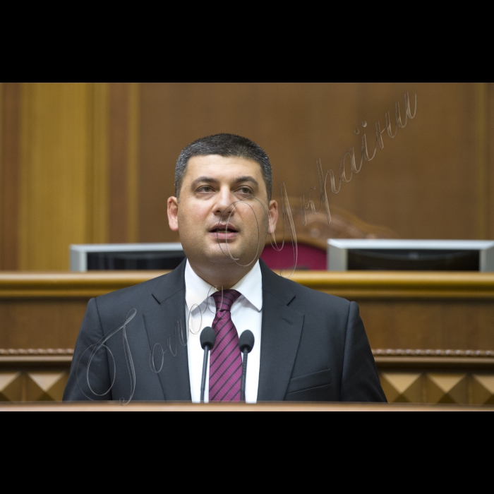 1 вересня 2015
Відкриття 3-ї сесії Верховної ради України III скликання у присутності представників Кабінету міністрів, посадовців і представників інших гілок влади. Присутні хвилиною мовчання вшанували пам’ять правоохоронців, які загинули внаслідок сутичок під Верховною Радою України 31 серпня 2015. 
