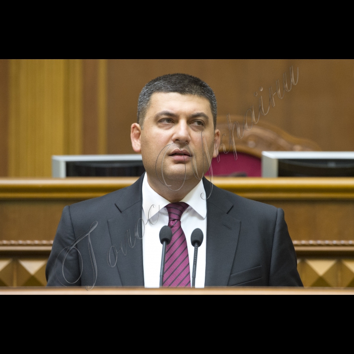 1 вересня 2015
Відкриття 3-ї сесії Верховної ради України III скликання у присутності представників Кабінету міністрів, посадовців і представників інших гілок влади. Присутні хвилиною мовчання вшанували пам’ять правоохоронців, які загинули внаслідок сутичок під Верховною Радою України 31 серпня 2015. 
