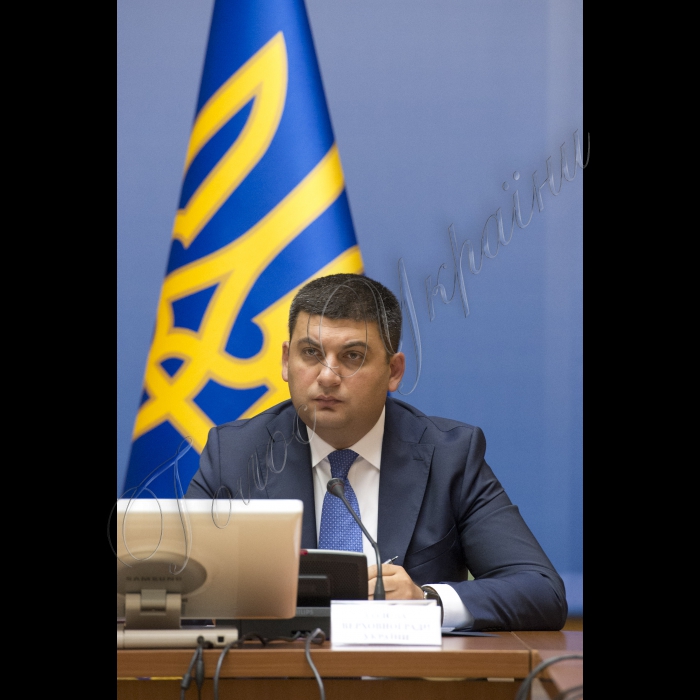 08 вересня 2015
Голова ВР України Володимир Гройсман, Президент України Петро Порошенко взяли участь у розширеному засіданні Кабінету міністрів України.
