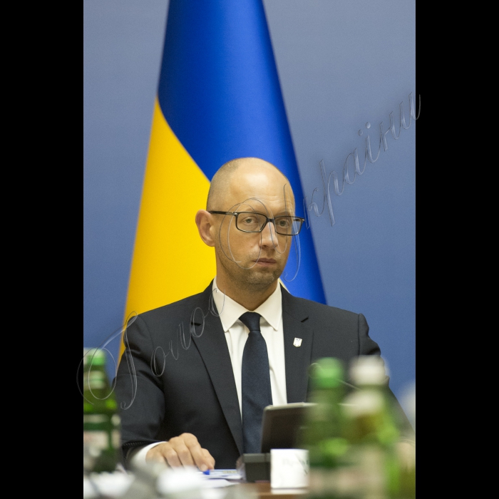 08 вересня 2015
Голова ВР України Володимир Гройсман, Президент України Петро Порошенко взяли участь у розширеному засіданні Кабінету міністрів України.

