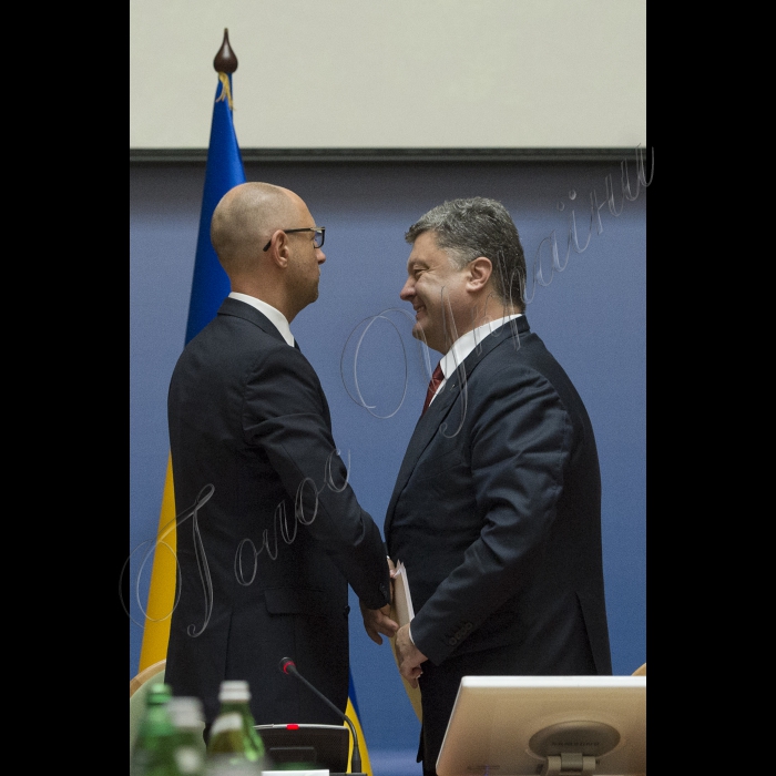 08 вересня 2015
Голова ВР України Володимир Гройсман, Президент України Петро Порошенко взяли участь у розширеному засіданні Кабінету міністрів України.