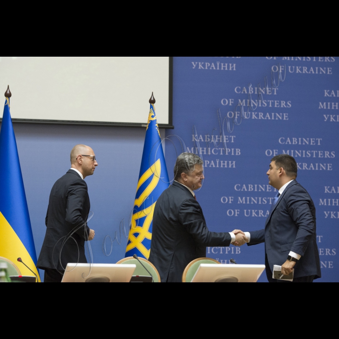 08 вересня 2015
Голова ВР України Володимир Гройсман, Президент України Петро Порошенко взяли участь у розширеному засіданні Кабінету міністрів України.