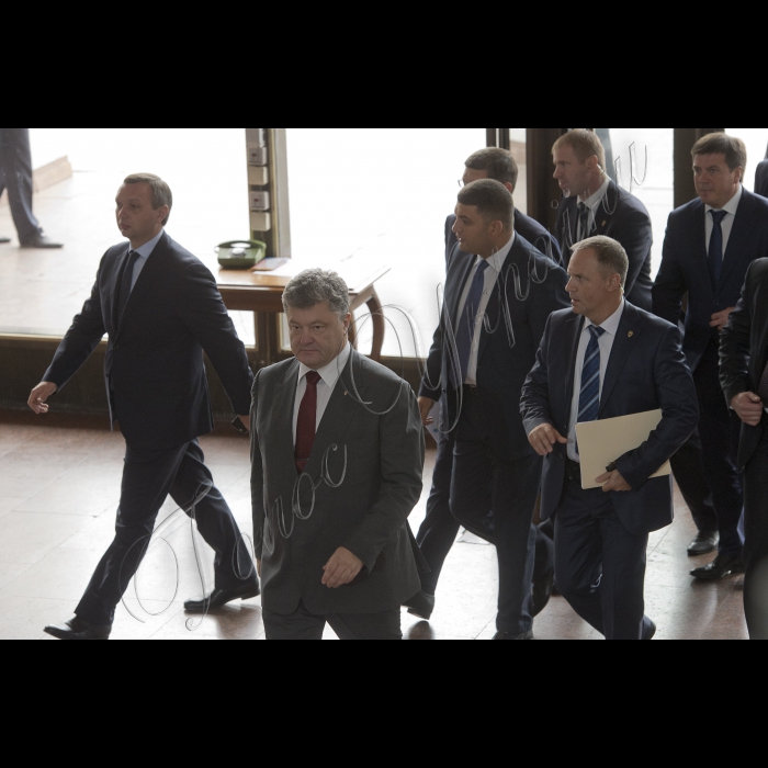 Голова ВР України Володимир Гройсман, Президент Укрїани Петро Порошенко взяли участь у засіданні Ради Регіонального розвитку