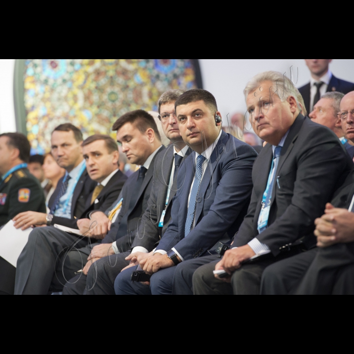 11 вересня 2015
Голова Верховної Ради України Володимир Гройсман, Президент України Петро Порошенко взяли участь у відкритті 12-ї Щорічної зустрічі Ялтинської Європейської Стратегії.

