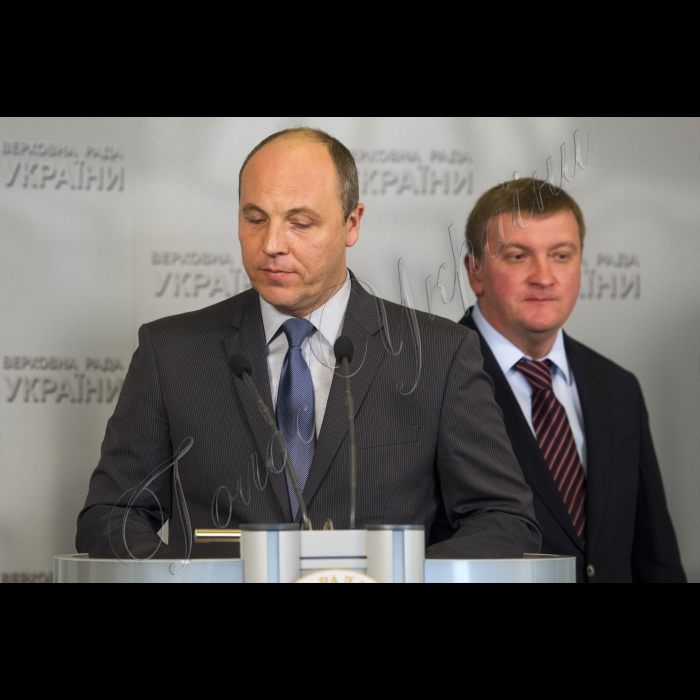 16 вересня 2015
Брифінг Першого заступника Голови Верховної Ради України Андрія Парубія, громадськогодіяча Віталія Шабуніна, міністра стиції України Павла Петренка на тему: