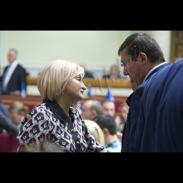Пленарне засідання Верховної Ради України. Ірина Луценко, Юрій Луценко.