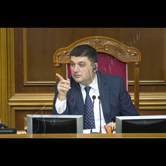 Пленарне засідання Верховної Ради України. Володимир Гройсман.