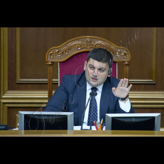 Пленарне засідання Верховної Ради України. Володимир Гройсман.