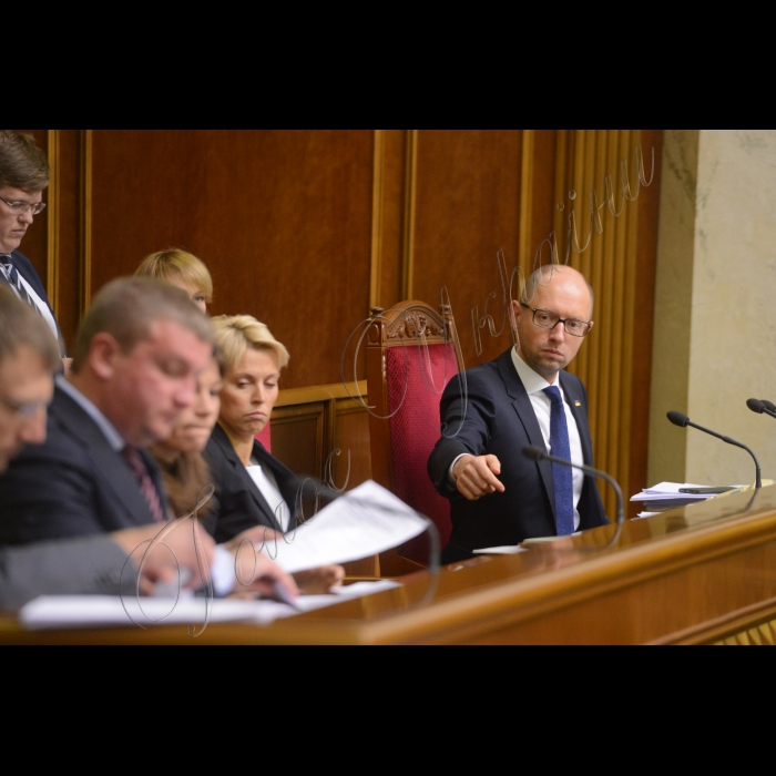 Пленарне засідання Верховної Ради України. Прем’єр-міністр Арсеній Яценюк