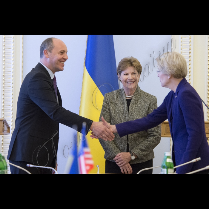 Зустріч Першого заступника Голови Верховної Ради України Андрія Парубія з делегацією Конгресу Сполучених Штатів Америки. Андрій Парубій, Джін Шахін, Елізабет Воррен.