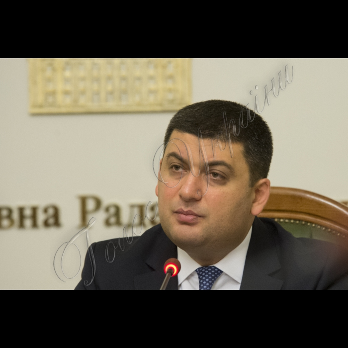 Робоча нарада з питань підготовки законопроектів, спрямованих на виконання Плану дій щодо лібералізації Європейський Союзом візового режиму для України під головуванням Голови Верховної Ради України Володимира Гройсмана за участі Посла, Голови Представництва Європейського Союзу в Україні Яна Томбінського.